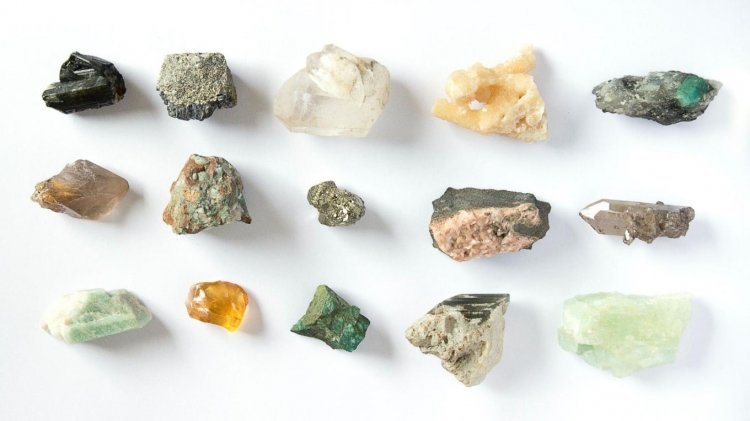Горные породы, минералы и окаменелости