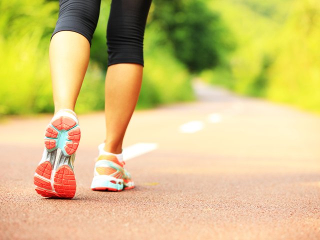 Какие прогулки полезнее для здоровья? Фото: ru.123rf.com