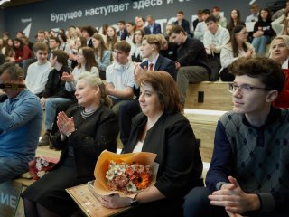 Юбилейный «День влюбленных в науку» памяти Сергея Капицы прошел в Национальном центре «Россия». Фото: Елена Либрик / Научная Россия