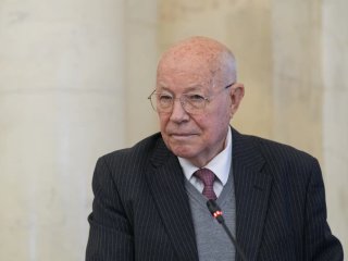 Президиум РАН заслушал доклады лауреатов Государственных премий в области науки и технологий 2025 г. Источник фото: Российская академия наук