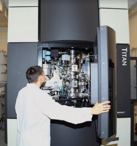 Проводятся исследования на уникальном просвечивающем  электронном криомикроскопе