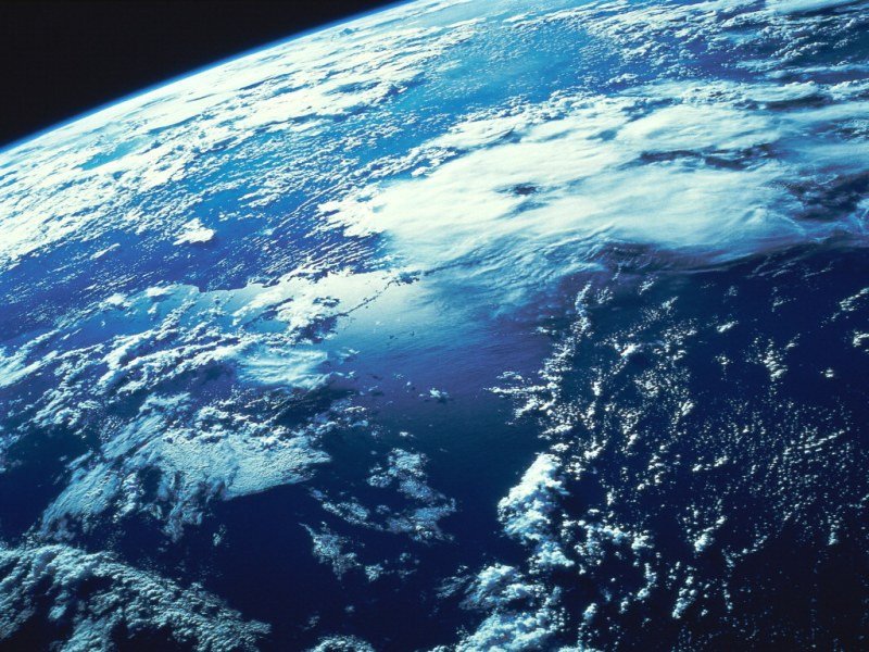 Когда появился мировой океан. Планета земля озоновый слой. Атмосфера земли озоновый слой. Мировой океан с космоса. Атмосфера земли из космоса.
