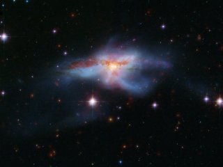 Галактические ветра препятствуют формированию новых звёзд в NGC 6240