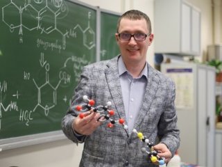 Химики УрФУ впервые получили довольно простую, но невероятно активную молекулу