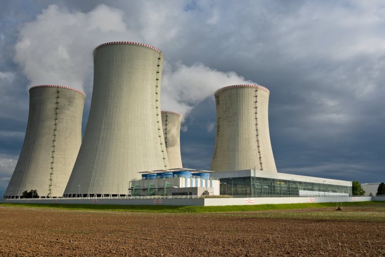 Атомная электростанция. Источник: Lukáš Lehotský on Unsplash