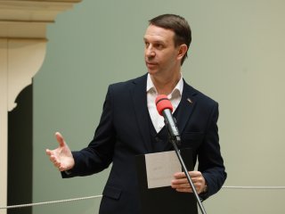 Лауреатов премии OGANESSON–2025 наградили в зале Микеланджело Пушкинского музея. Фото: Николай Малахин / Научная Россия