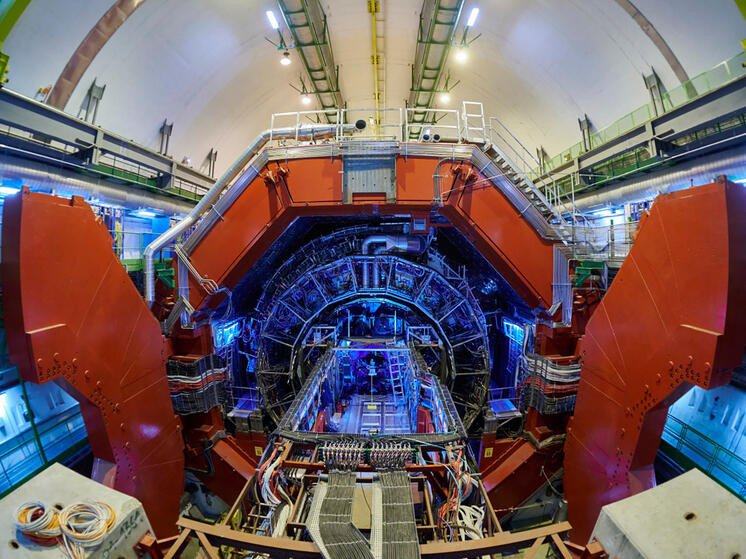 Детектор ALICE на Большом адронном коллайдере © CERN