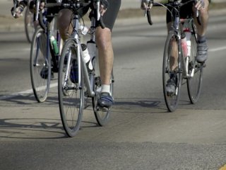 Крутить педали велосипеда лучше не слишком быстро