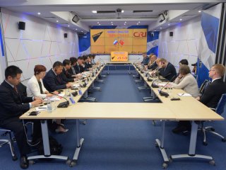 Четвертое заседание “Формата смыслов”. Как “новые медиа” влияют на дальнейшее сотрудничество российских и китайских СМИ.