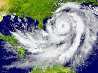 Тропические циклоны движутся быстрее в последние десятилетия