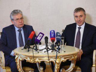 Первая совместная пресс-конференция министра В.Н. Фалькова и А.М. Сергеева…