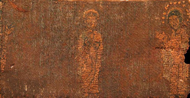 Фрагмент вышивки из средневекового могильника под Муромом