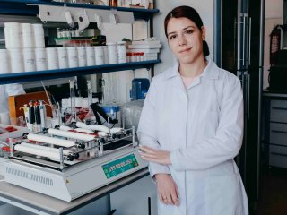 Екатерина Кутихина, кандидат химических наук, научный сотрудник Института химии и химической технологии СО РАН. Фото Анастасии Тамаровской  ФИЦ КНЦ СО РАН