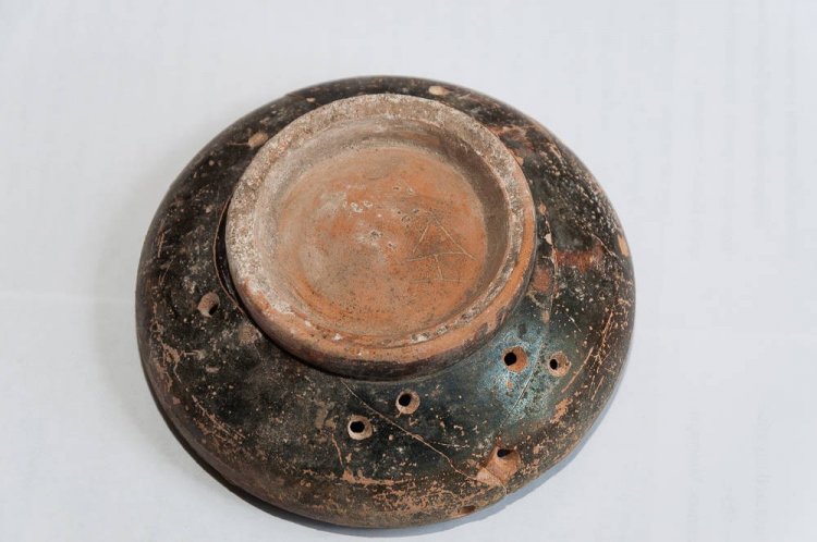 Найдена чаша с древнейшим в Европе родовым знаком скифов