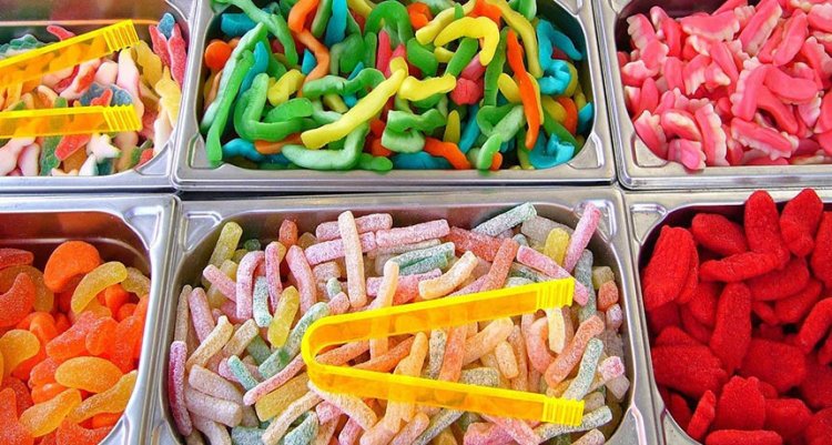 Изменение в маркировке продуктов с добавлением сахара принесет пользу общественному здоровью