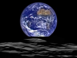 Вода на Земле появилась одновременно с образованием Луны