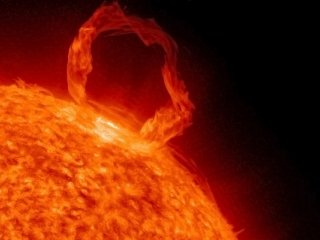 Ученые Сколтеха совместно с коллегами из-за рубежа разработали метод измерения ударных волн, рождающихся на Солнце