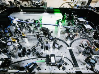 Вселенная квантовых вычислений: ФИАН и «Росатом» познакомили журналистов с технологиями будущего. Фото: Ольга Мерзлякова / «Научная Россия»
