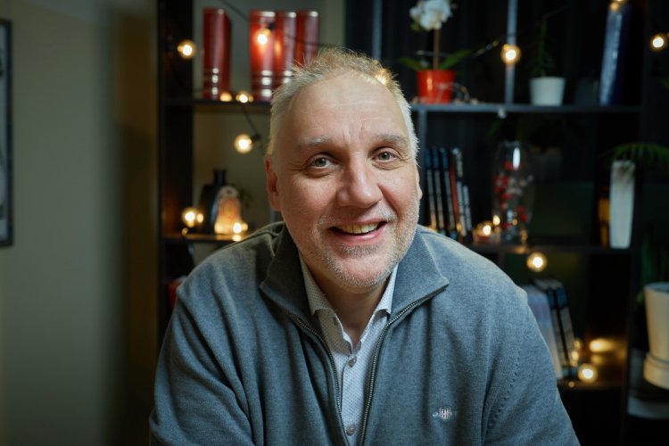 Заведующий лабораторией университета «Сириус» Егор Борисович Прохорчук: «Генетика решает не все — определяющую роль играет культура».Фото: Елена Либрик / «Научная Россия»
