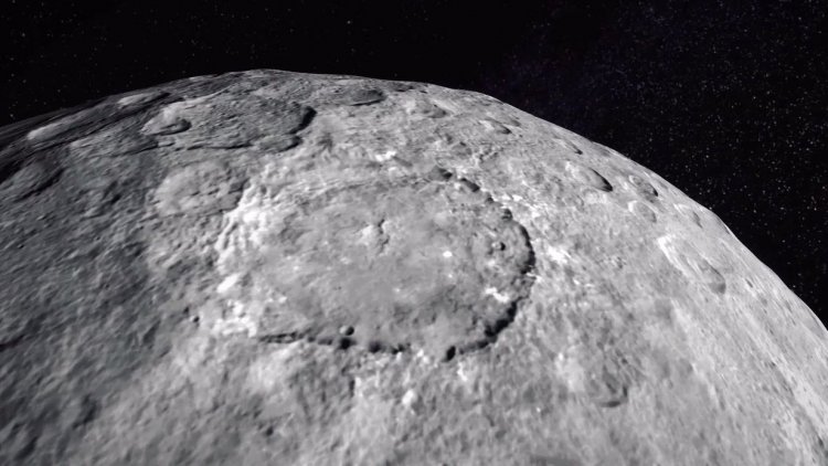 NASA выложила в сеть видеоролик полета над Церерой