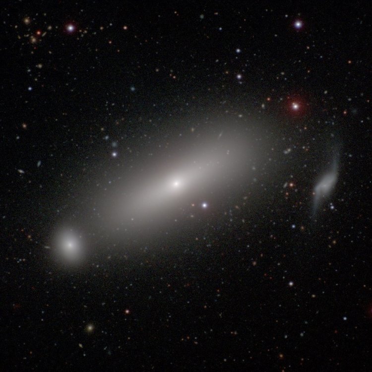 Черная дыра в NGC 1332 — в 660 млн раз тяжелее Солнца