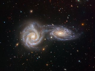 Very Large Telescope Европейской южной обсерватории наблюдает танец галактик