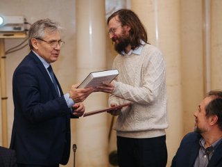 В РАН наградили популяризаторов науки. Фото: Николай Мохначев / «Научная Россия»