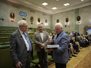 Академик Роберт Нигматулин выступил в Институте океанологии РАН в честь своего юбилея. Фото: Ольга Мерзлякова / «Научная Россия»