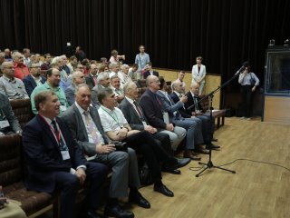 Конференция GRID’2025 в ОИЯИ: распределенные вычисления и технологии в современности. Фото: Ольга Мерзлякова / Научная Россия
