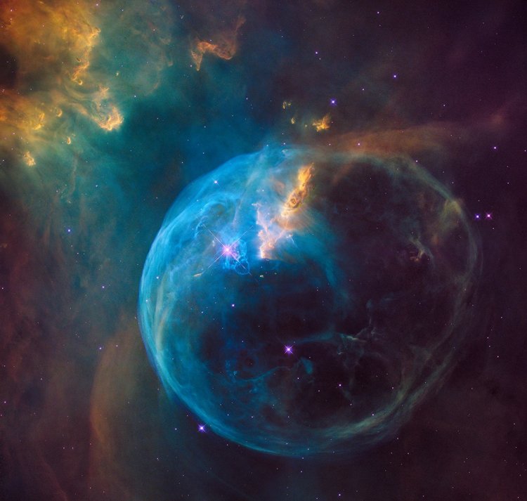 Хаббл сделал новый снимок туманности Пузырь