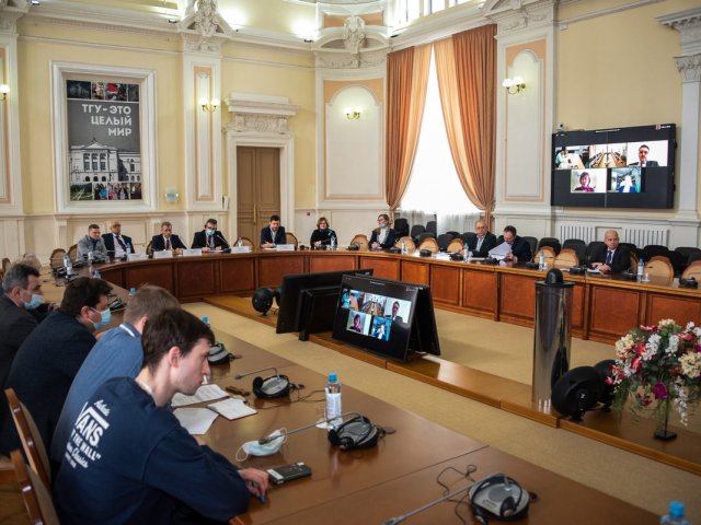 ТГУ представил на совещании НТИ «Аэронет» разработки для сверхлегких ракет