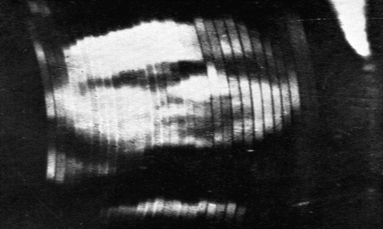 Первая известная фотография изображения, воспроизведённого устройством Бэрда, примерно 1926 год.