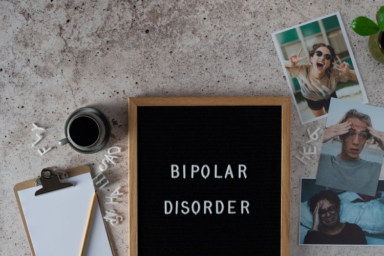 Bipolar affective disorder. Photo: micheile henderson / Unsplash