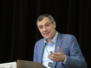 Реальное видео от сгенерированного отличат по специальной «подписи». Фото: Ольга Мерзлякова / Научная Россия