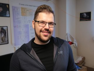 Рук. направления квантовых вычислений АО «ИнфоТеКС» и аспирант физического факультета МГУ Алексей Моисеевский. Фото: Ольга Мерзлякова / «Научная Россия»