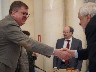 Космическую науку, ядерные двигатели и лунные базы обсудили на заседании президиума РАН. Фото: Никита Ланской / Научная Россия