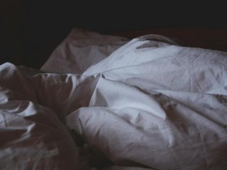 Исследователи изучают влияние недосыпа на мозг. Фото: Krista Mangulsone, Unsplash (CC0, https://creativecommons.org/publicdomain/zero/1.0/)