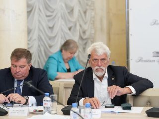 Президиум РАН заслушал доклады лауреатов Государственных премий в области науки и технологий 2025 г. Источник фото: Российская академия наук