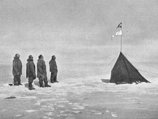 7 марта 1912 года: Амундсен сообщил о покорении им Южного Полюса