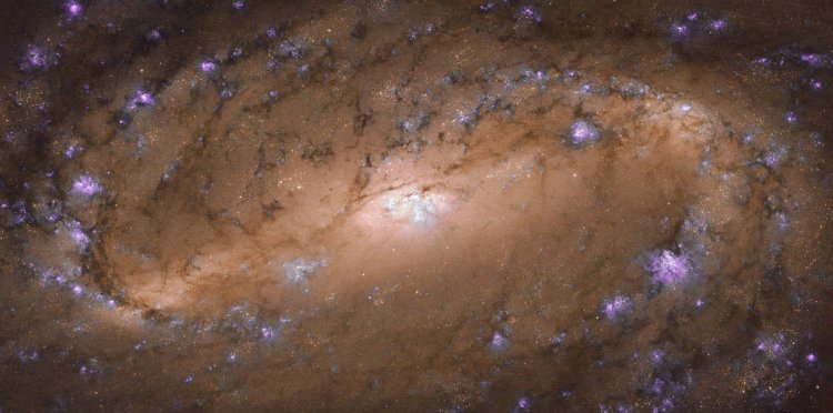 «Хаббл» сфотографировал спиральную галактику в созвездии Льва