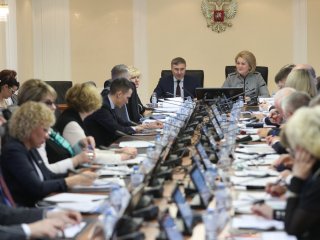 В. Фальков выступил на заседании Комитета СФ по науке, образованию и культуре