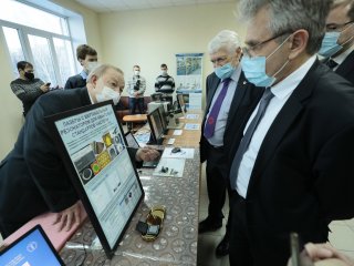 Фоторепортаж о поездке президента РАН А.М. Сергеева в Новосибирск.…