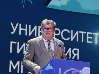 В МГУ отпраздновали десятилетие возрожденной Университетской гимназии. Фото: Ольга Мерзлякова / Научная Россия