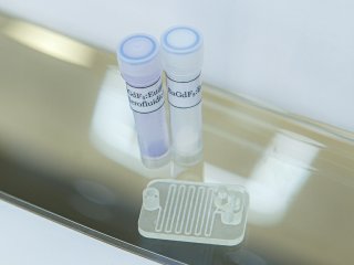 Важную роль в исследованиях ЮФУ по получению наночастиц с требуемыми свойствами играют технологии проточного синтеза. Фото: Артем Демьяновских / Центр общественных коммуникаций ЮФУ