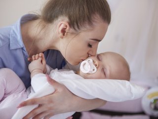 Преданность матерей новорожденным зарождается в мозге. Фото: gpointstudio / Magnific.com