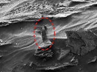 На Марсе обнаружили силуэт женщины — или нет