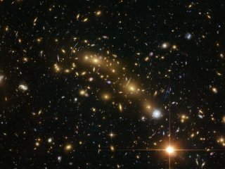 Самые массивные галактики выбрали ориентацию еще 10 млрд лет назад