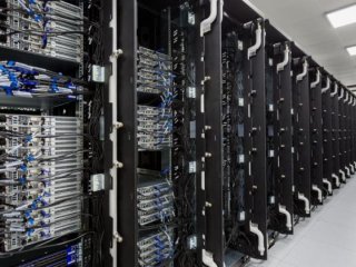В Дубне создали суперкомпьютер "Говорун"