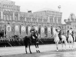Парад Победы на Красной площади. Евгений Халдей. Дата съемки: 24 июня 1945 Источник МАММ / МДФ