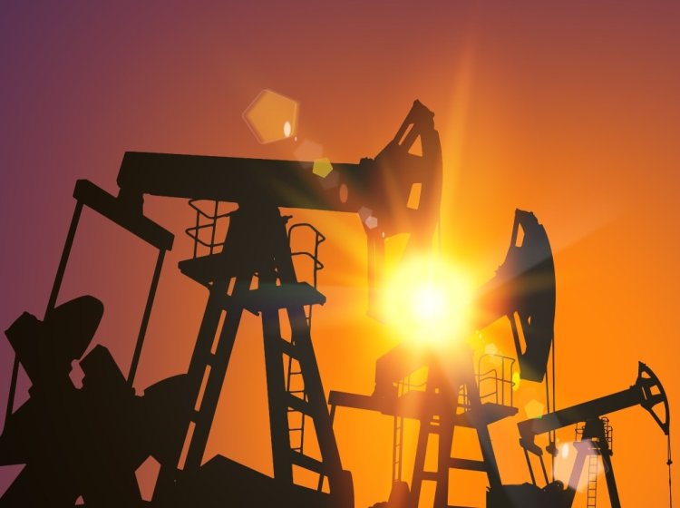 Добыча нефти. Источник изображения: kotkoa / фотобанк Freepik